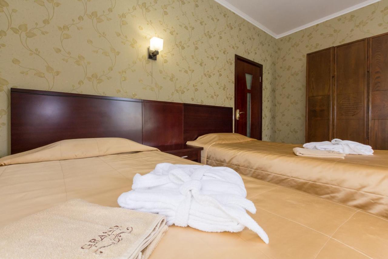 Villa Grand Skhidnytsia ภายนอก รูปภาพ