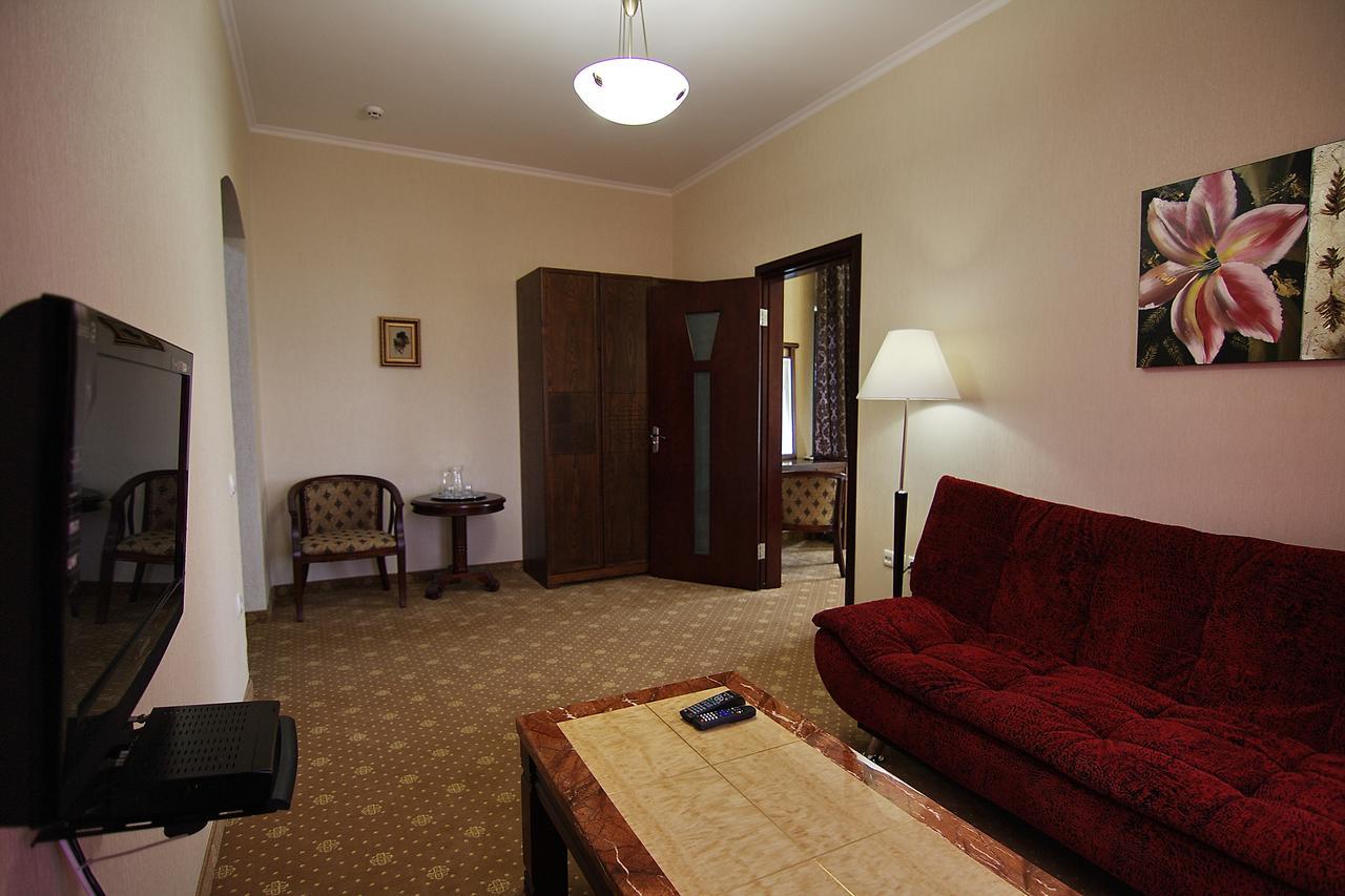 Villa Grand Skhidnytsia ภายนอก รูปภาพ