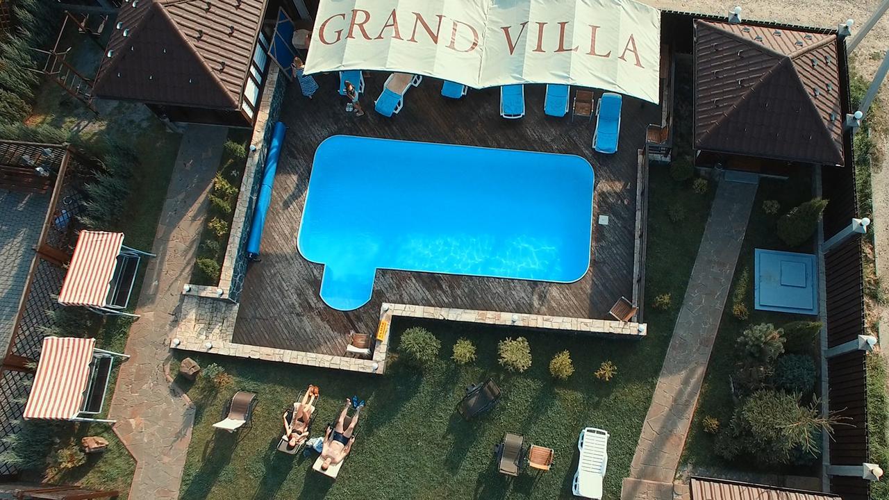 Villa Grand Skhidnytsia ภายนอก รูปภาพ